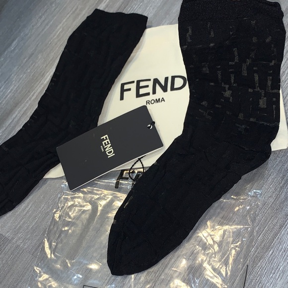 FENDI SIGNATURE SOCKS Sheer Patterned- Black BRAND NEW - Picture 5 of 7
